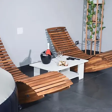 Lagrottasuite Holiday home *